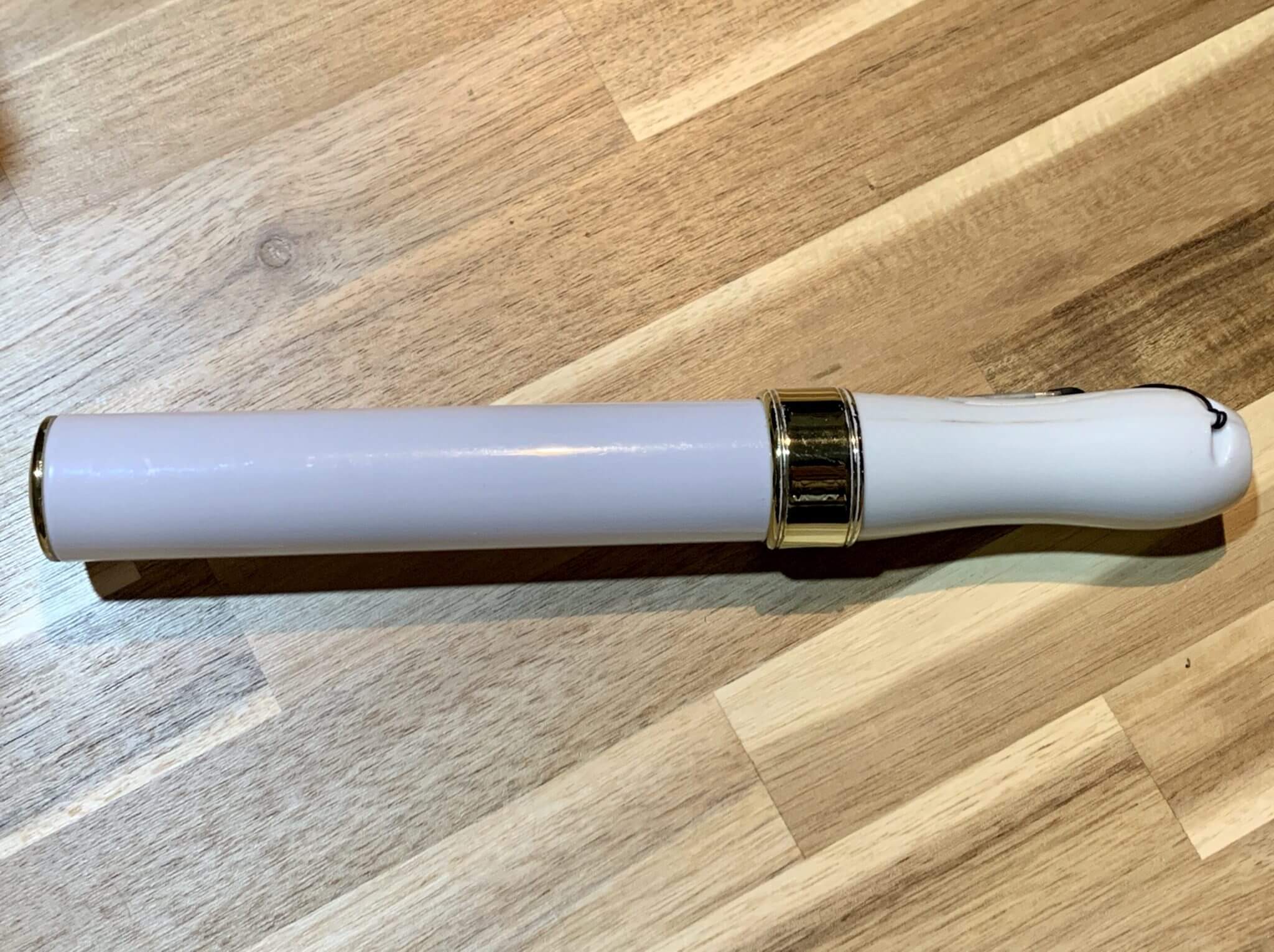 サイリウムとペンライトの違い ライブにはどっち【キンブレ・UO】 秋葉原ベースキャンプ