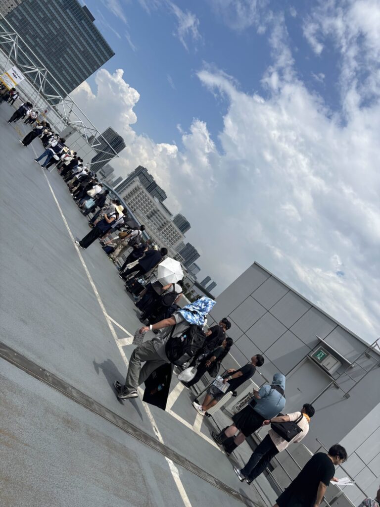 KADOKAWA待機列